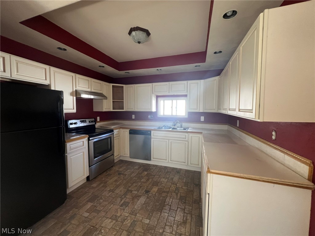 107 Elmwood Avenue Barberton OH 44203