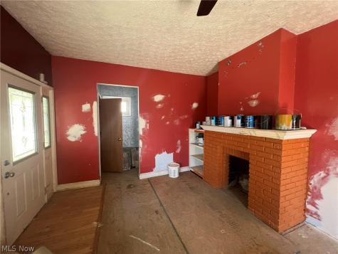 107 Elmwood Avenue Barberton OH 44203