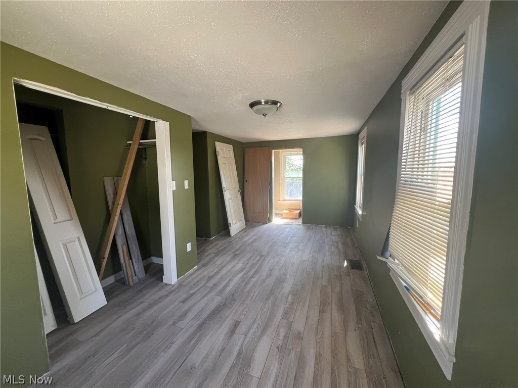 107 Elmwood Avenue Barberton OH 44203