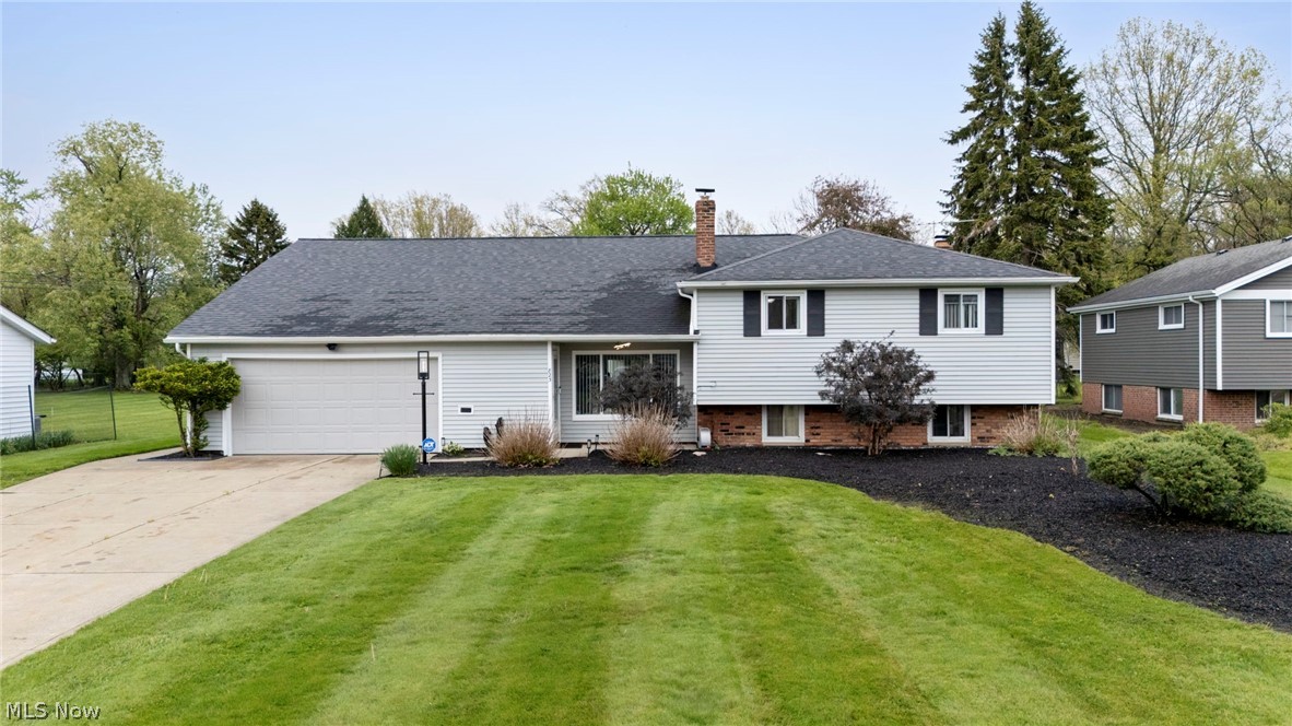 823 Belwood Drive Highland Heights OH 44143