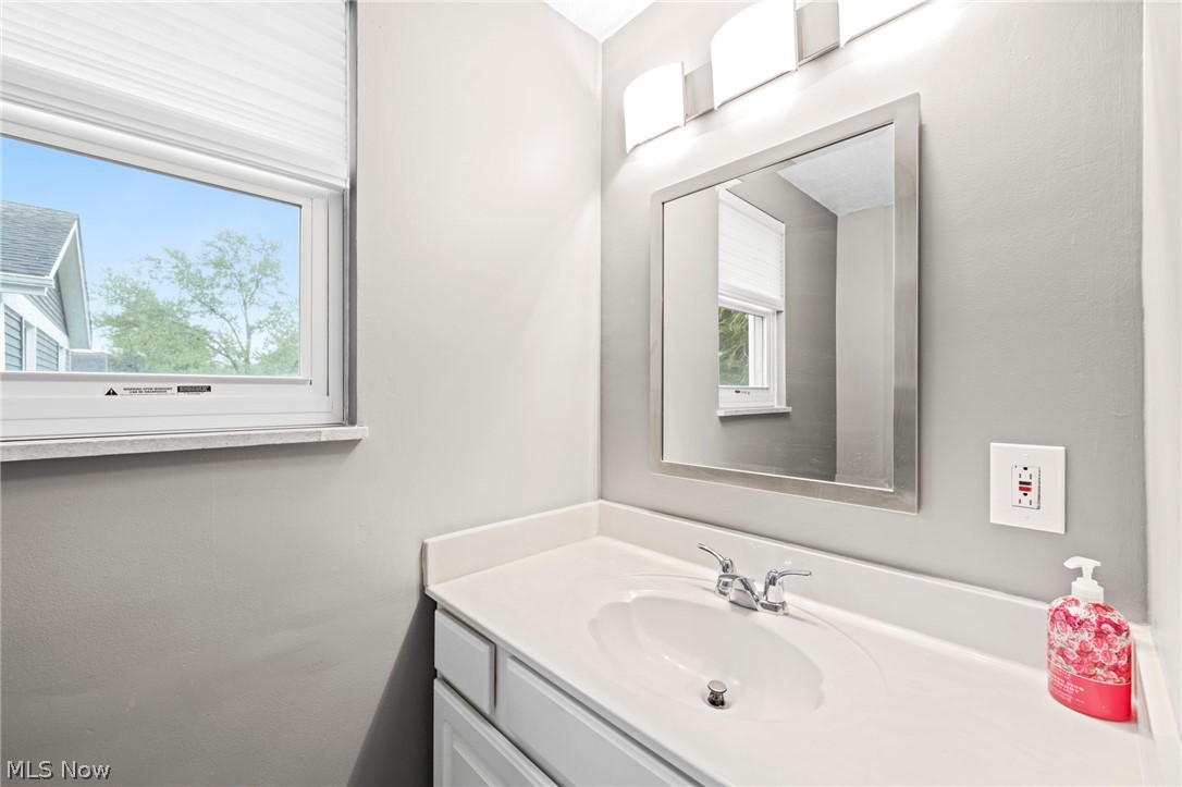 823 Belwood Drive Highland Heights OH 44143