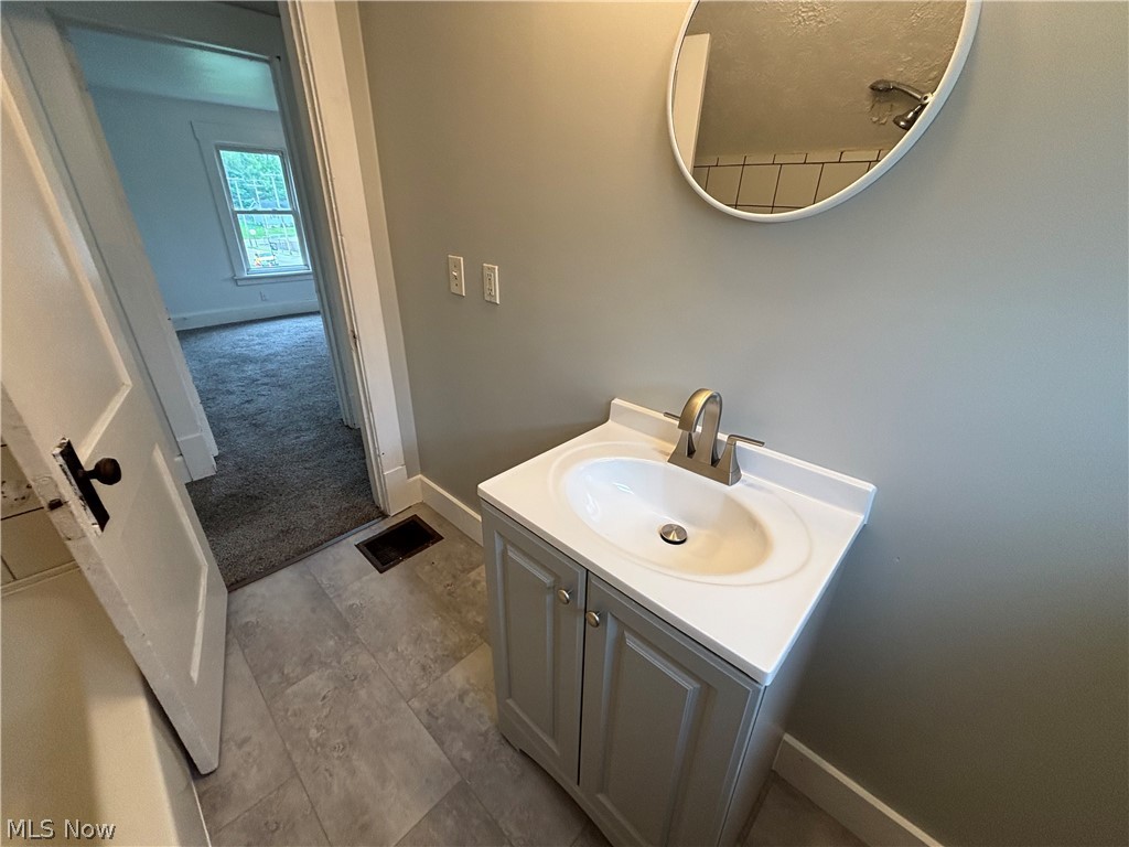 1713 Regal Avenue NE Canton OH 44705