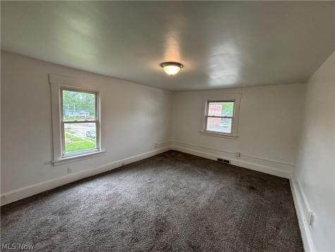 1713 Regal Avenue NE Canton OH 44705