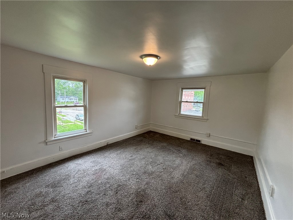 1713 Regal Avenue NE Canton OH 44705
