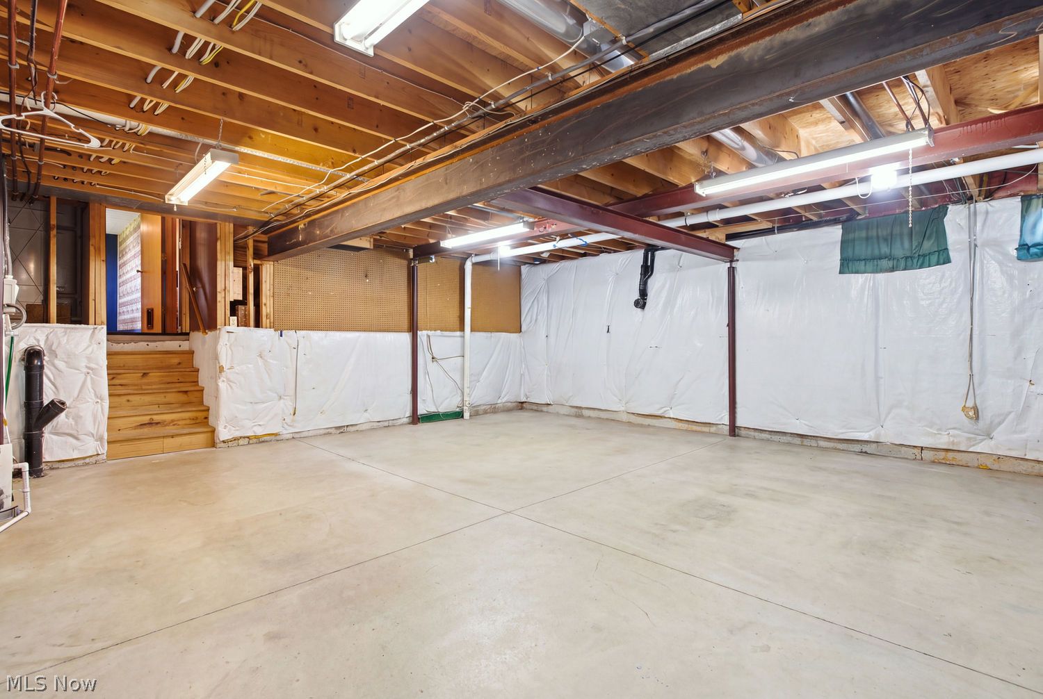 5243 Laubert Road Atwater OH 44201