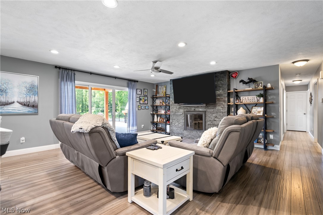 408 Center Road New Franklin OH 44319