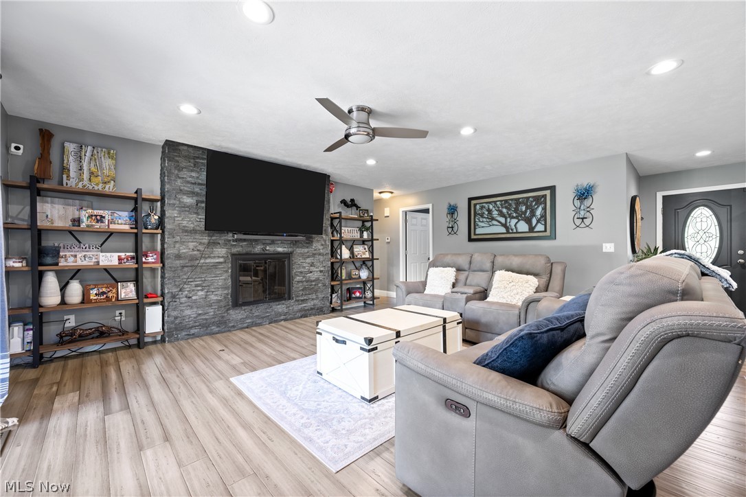 408 Center Road New Franklin OH 44319