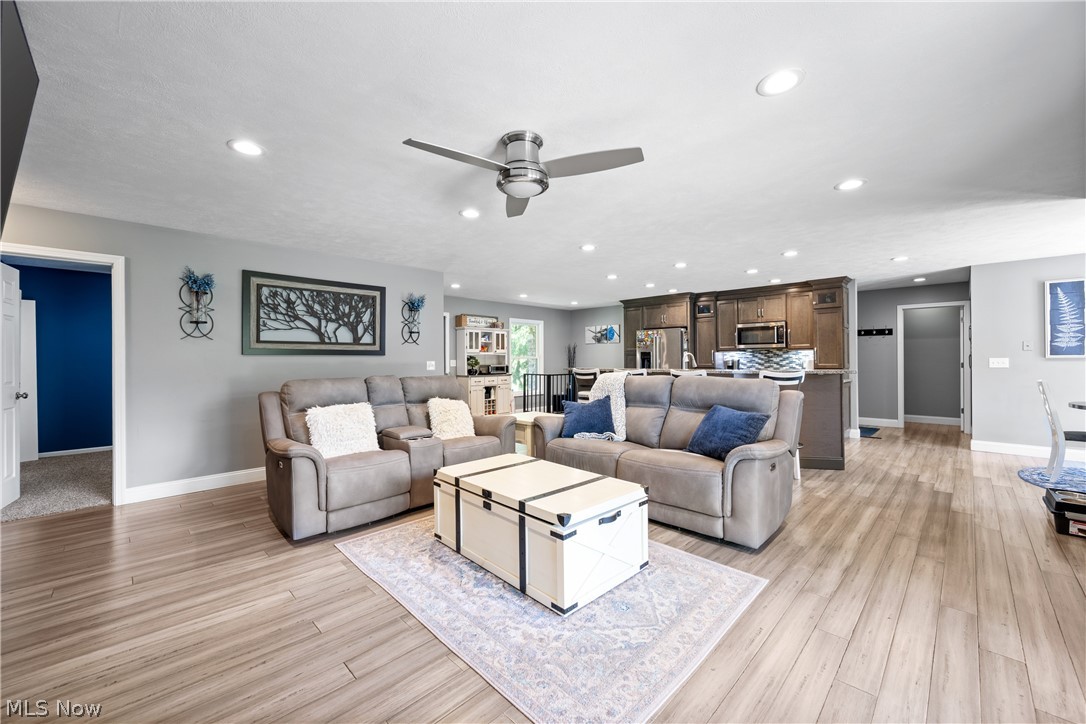 408 Center Road New Franklin OH 44319
