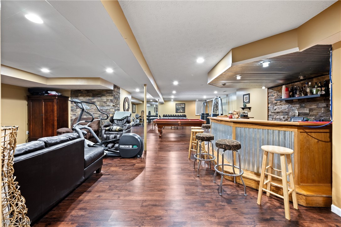 408 Center Road New Franklin OH 44319