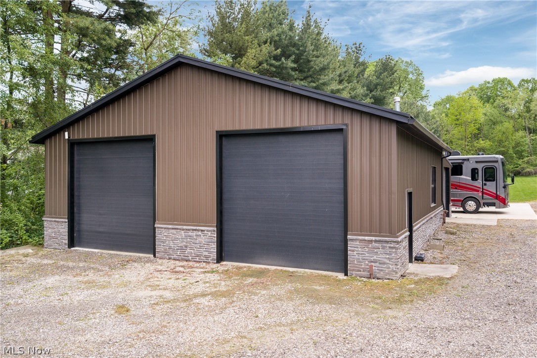 408 Center Road New Franklin OH 44319