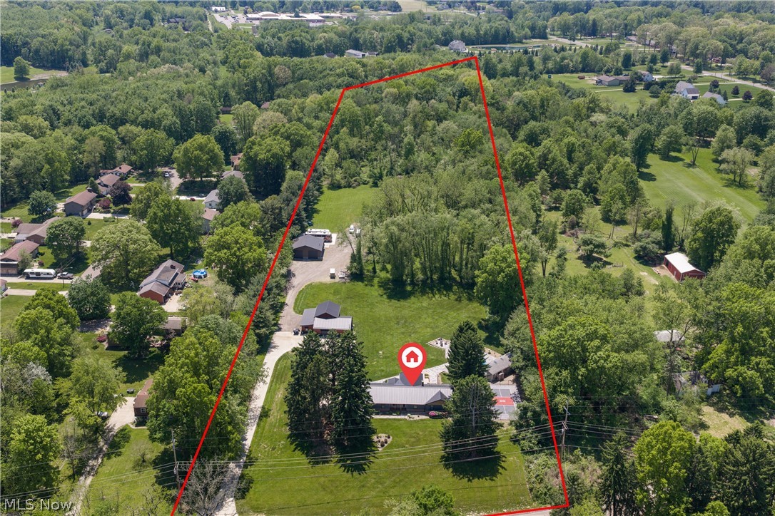 408 Center Road New Franklin OH 44319