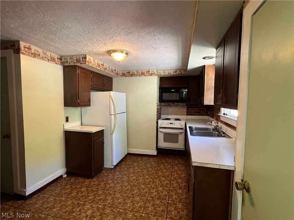 1016 Mechanicsville Road Geneva OH 44041