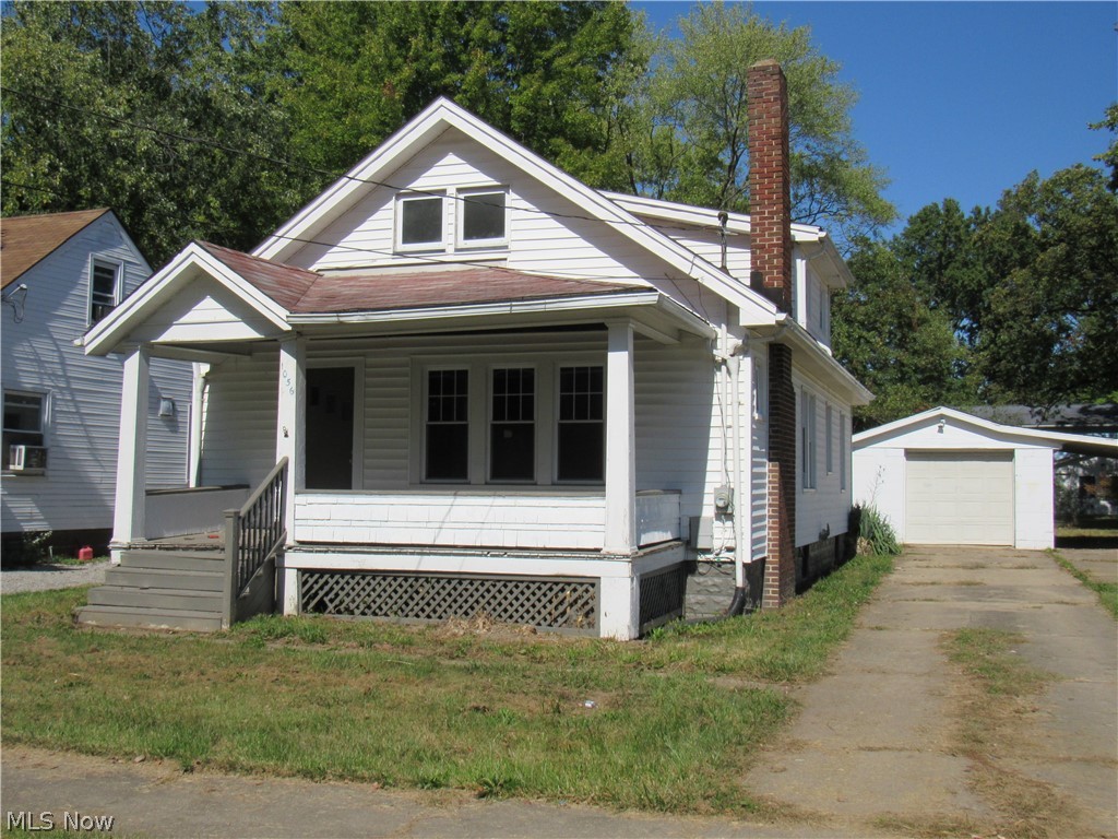1056 Raymond Street NW Warren OH 44485