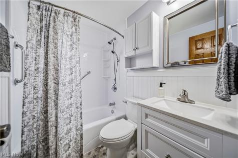 33450 Willowick Drive Eastlake OH 44095
