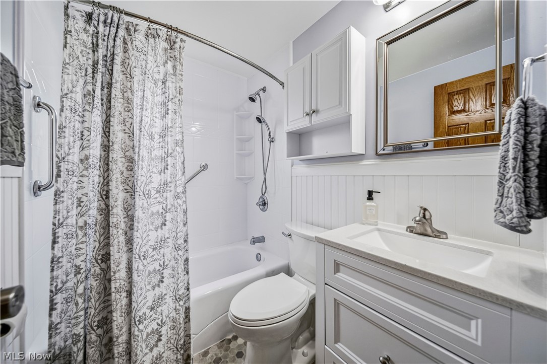33450 Willowick Drive Eastlake OH 44095