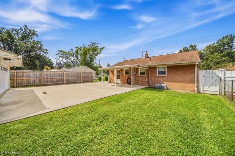 33450 Willowick Drive Eastlake OH 44095