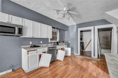 13709 Durkee Avenue Cleveland OH 44105