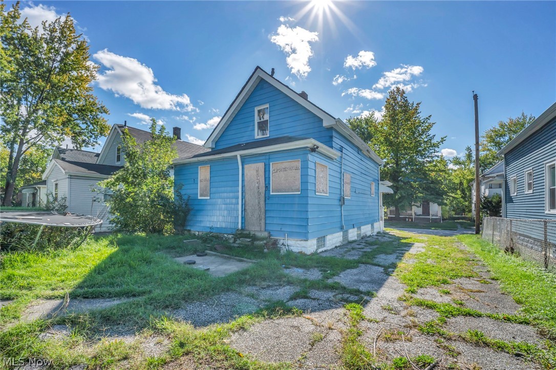 13709 Durkee Avenue Cleveland OH 44105