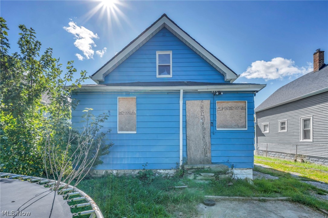 13709 Durkee Avenue Cleveland OH 44105