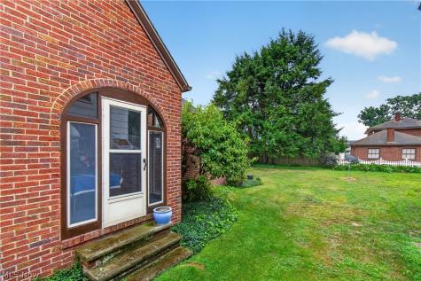 2014 32nd Street NW Canton OH 44709