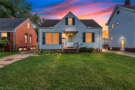 13305 Highlandview Avenue Cleveland OH 44135