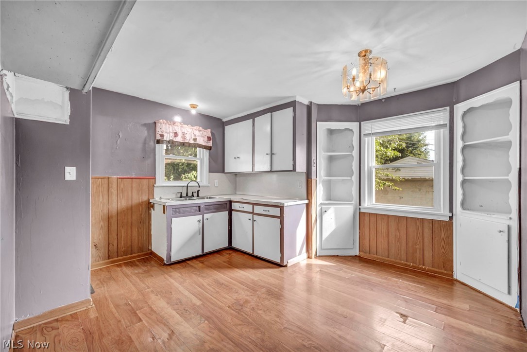 13305 Highlandview Avenue Cleveland OH 44135