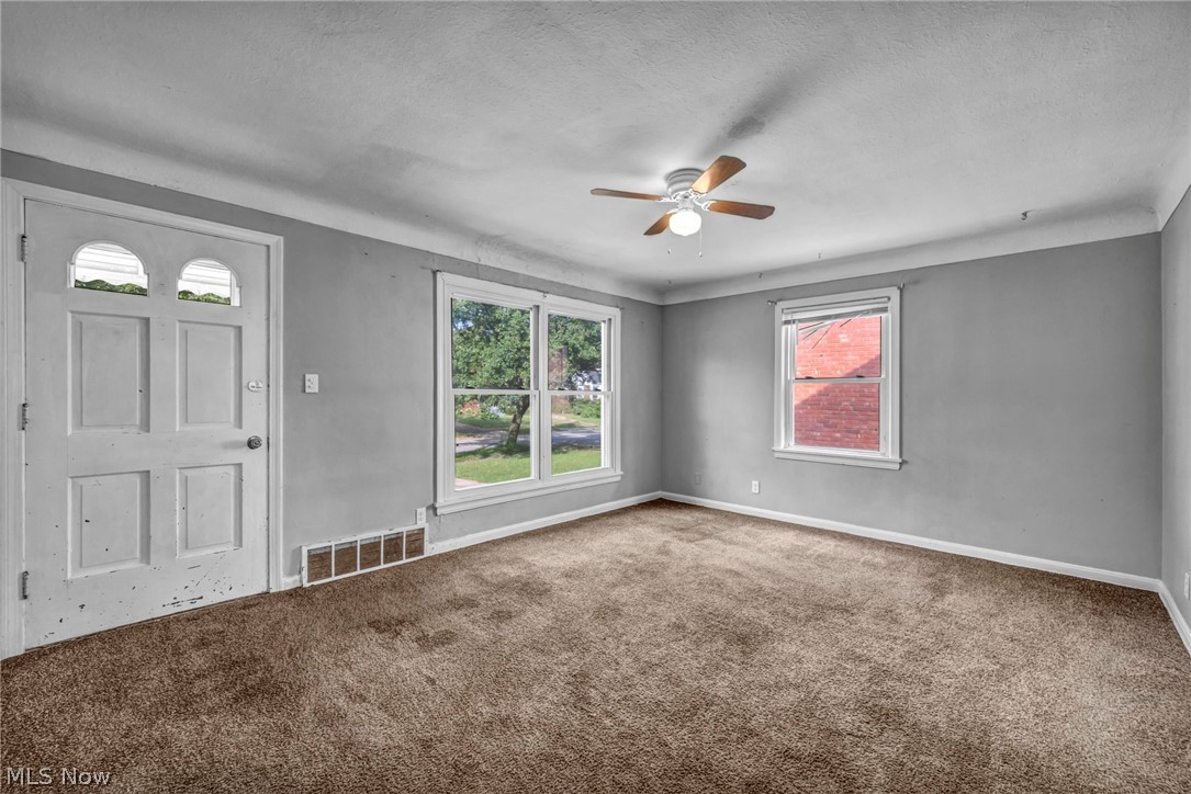 13305 Highlandview Avenue Cleveland OH 44135