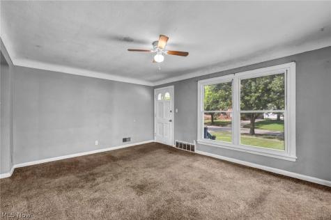 13305 Highlandview Avenue Cleveland OH 44135