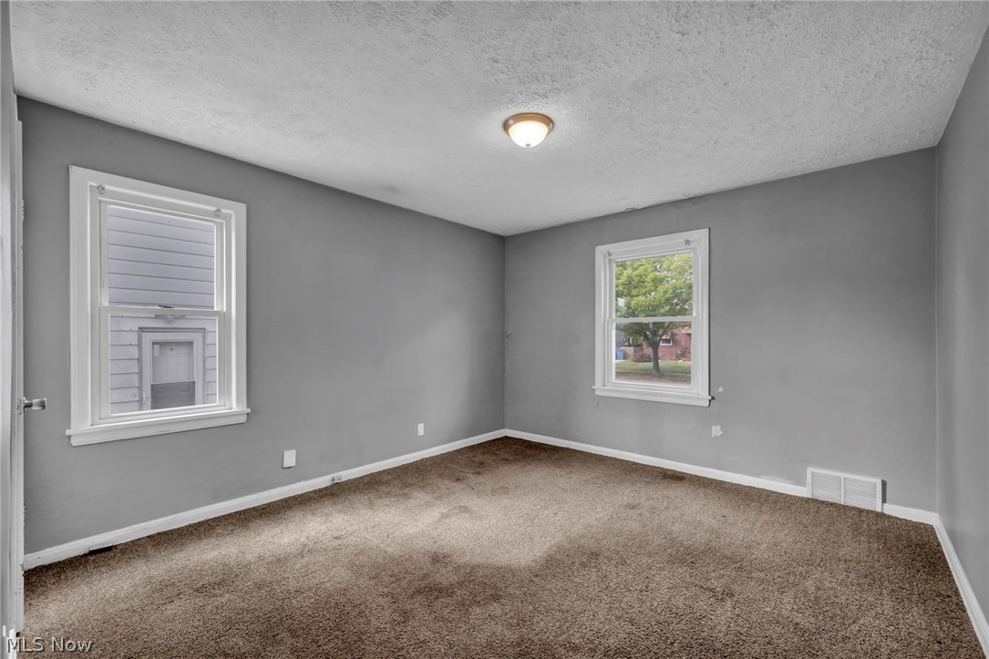 13305 Highlandview Avenue Cleveland OH 44135