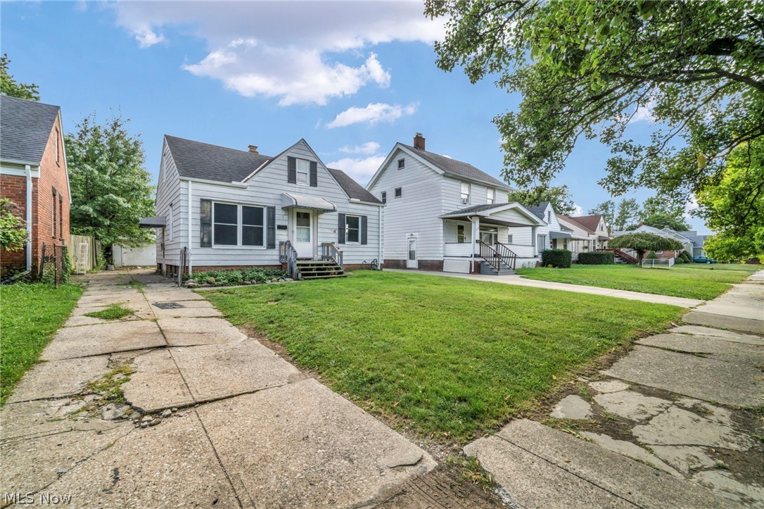 13305 Highlandview Avenue Cleveland OH 44135
