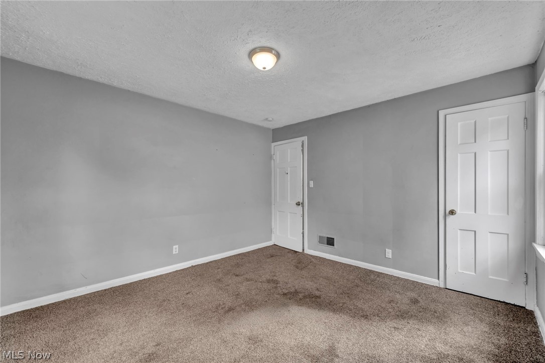 13305 Highlandview Avenue Cleveland OH 44135