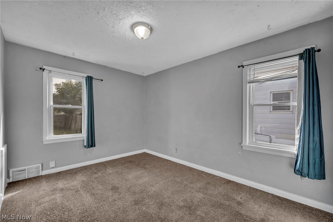 13305 Highlandview Avenue Cleveland OH 44135