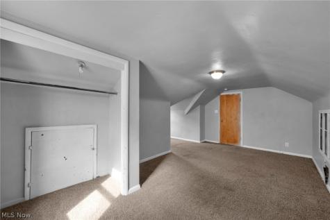 13305 Highlandview Avenue Cleveland OH 44135