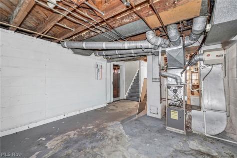 13305 Highlandview Avenue Cleveland OH 44135