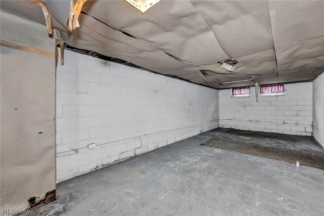 13305 Highlandview Avenue Cleveland OH 44135