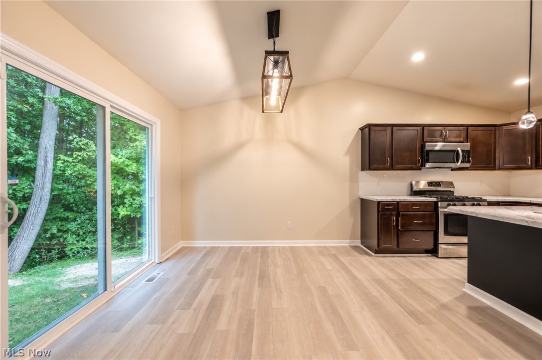 1393 Cross Cove Austintown OH 44515