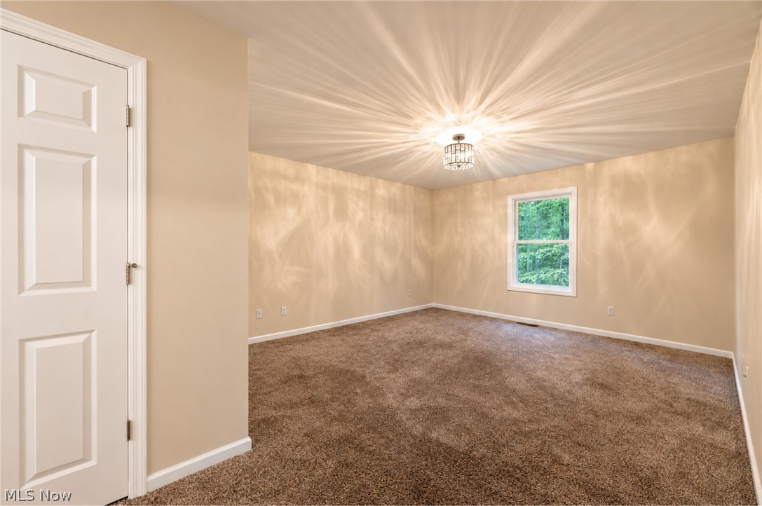 1393 Cross Cove Austintown OH 44515