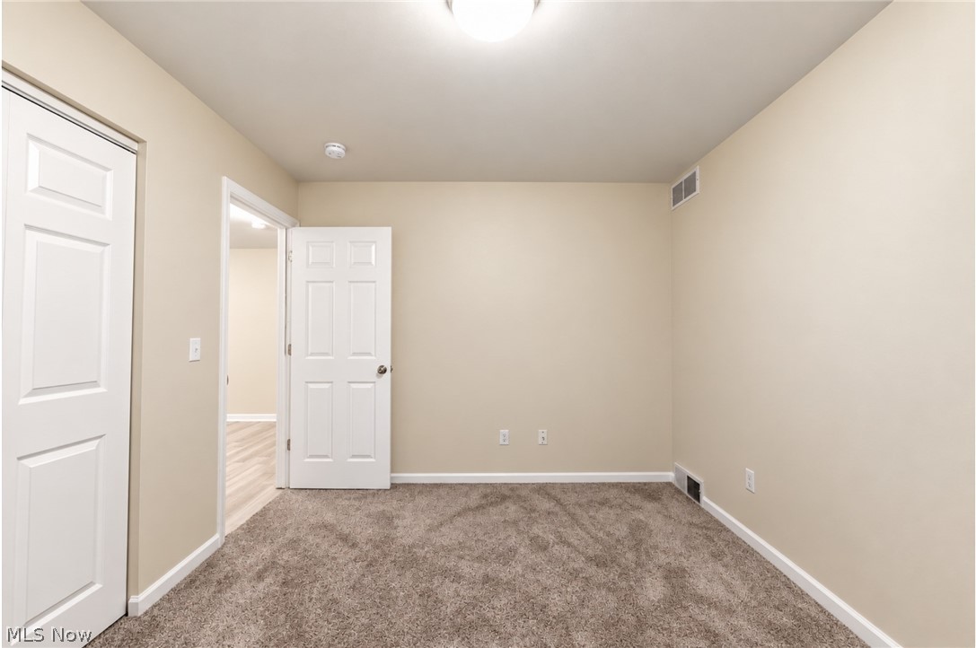 1393 Cross Cove Austintown OH 44515