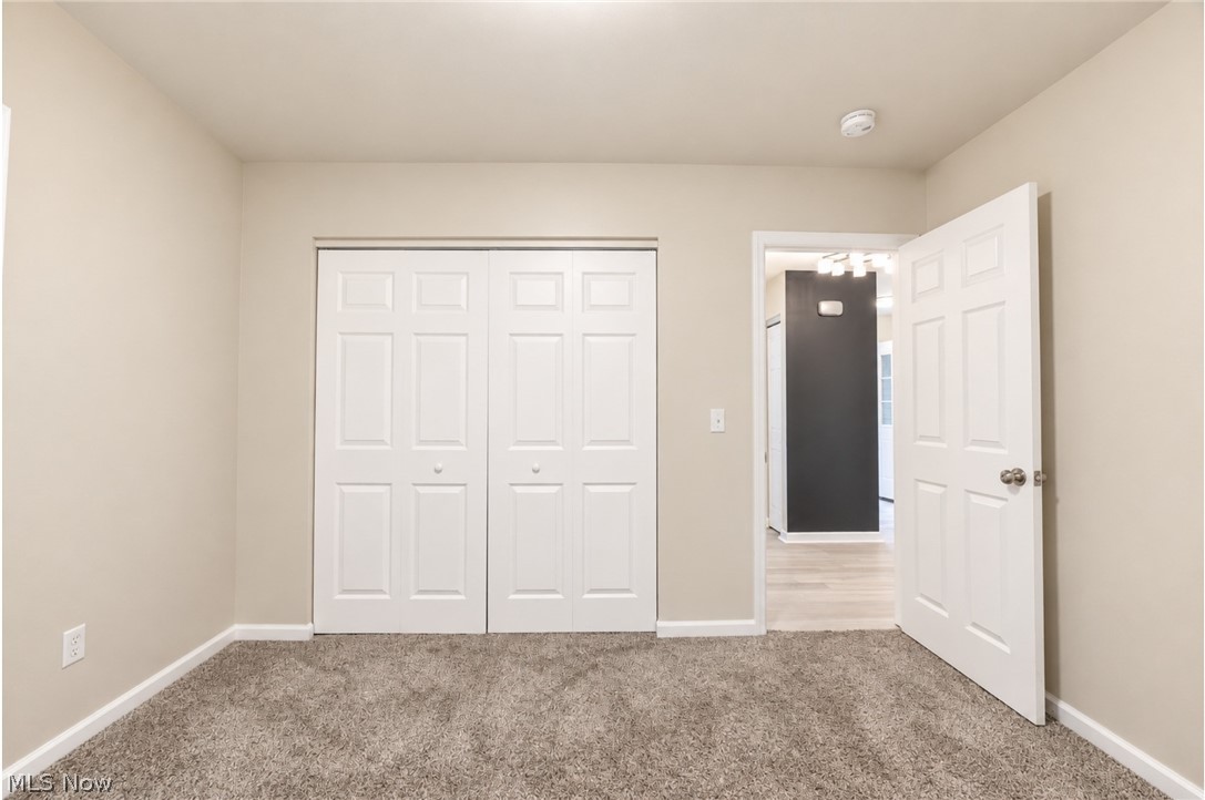 1393 Cross Cove Austintown OH 44515