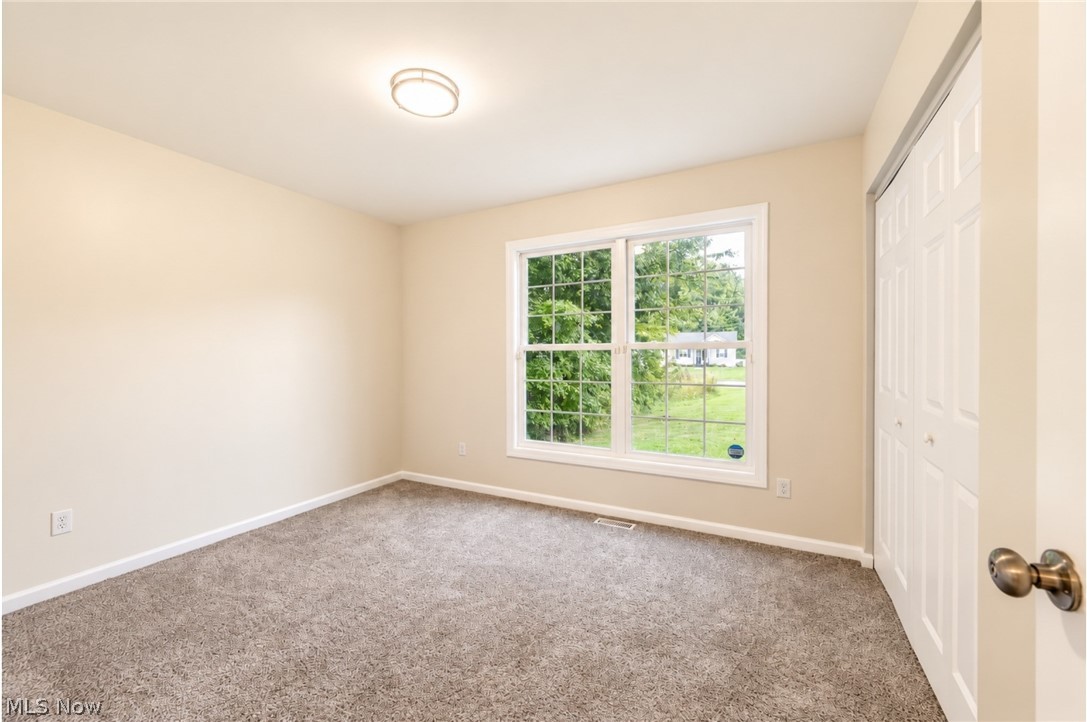 1393 Cross Cove Austintown OH 44515