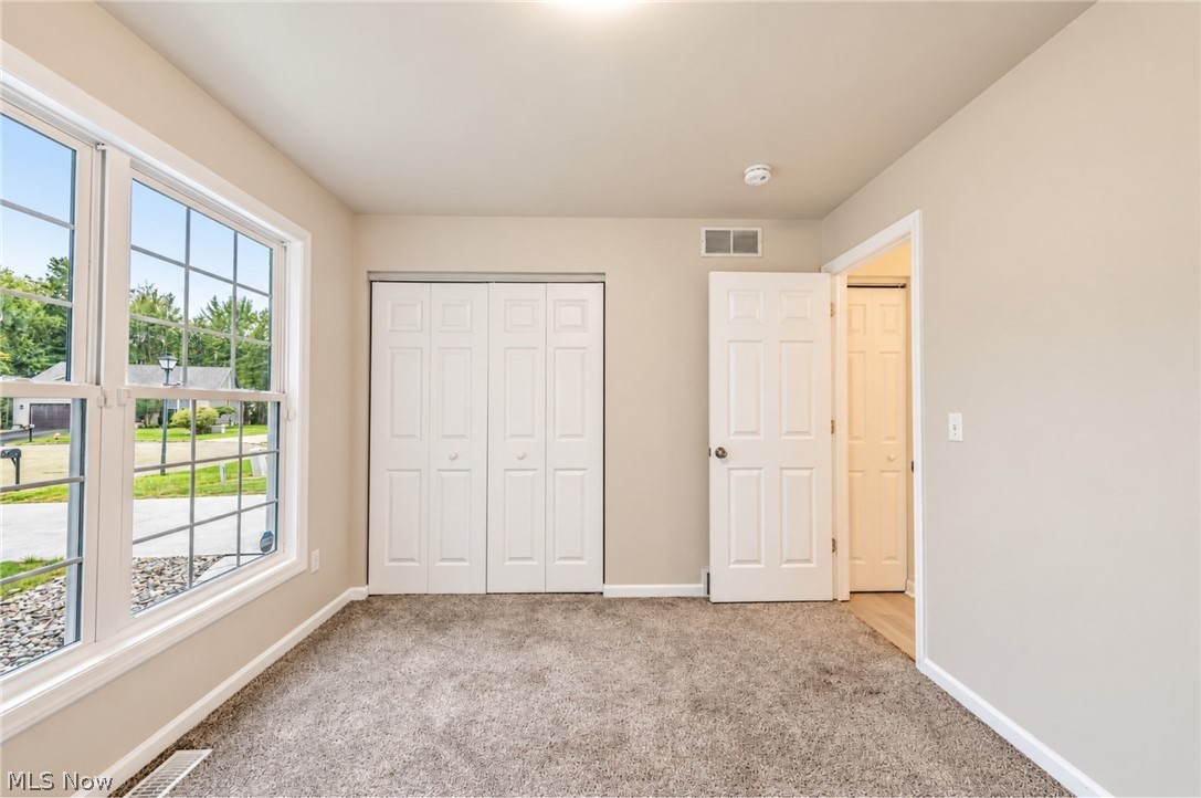 1393 Cross Cove Austintown OH 44515