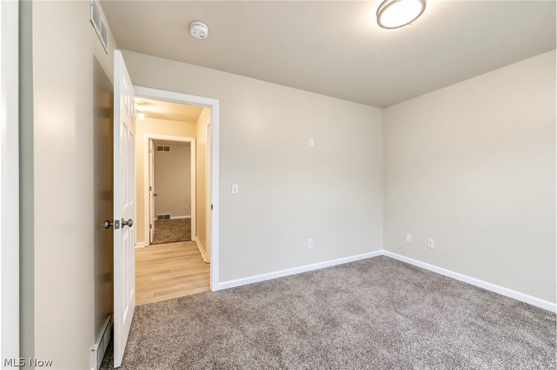 1393 Cross Cove Austintown OH 44515