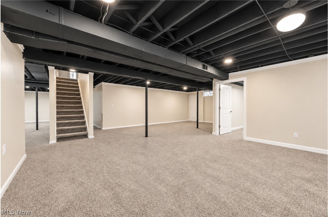 1393 Cross Cove Austintown OH 44515