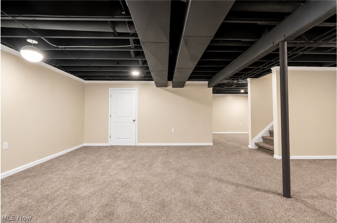 1393 Cross Cove Austintown OH 44515