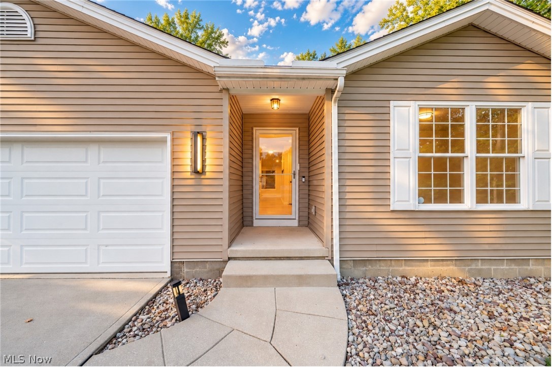 1393 Cross Cove Austintown OH 44515