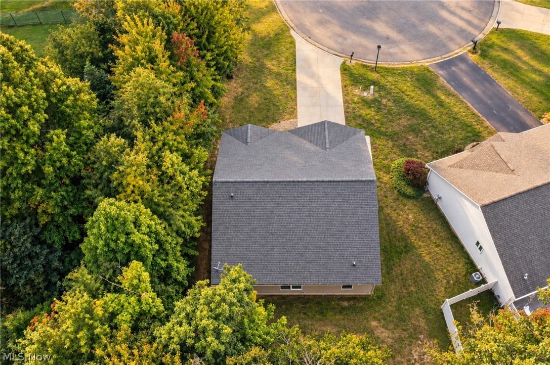 1393 Cross Cove Austintown OH 44515