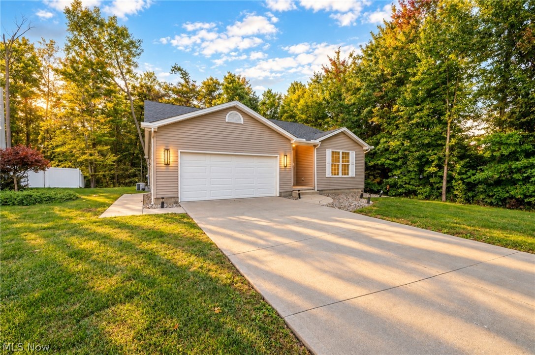 1393 Cross Cove Austintown OH 44515