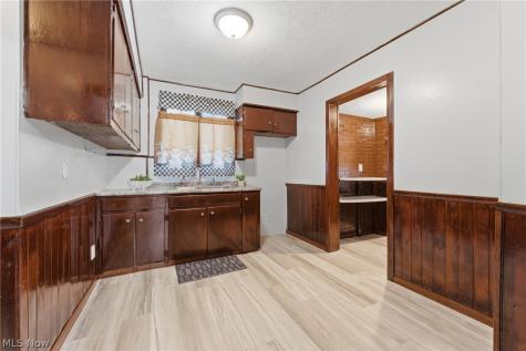329 Girard Avenue NE Canton OH 44704