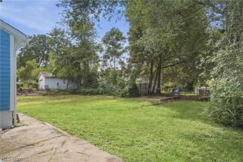 329 Girard Avenue NE Canton OH 44704