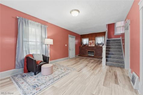 329 Girard Avenue NE Canton OH 44704